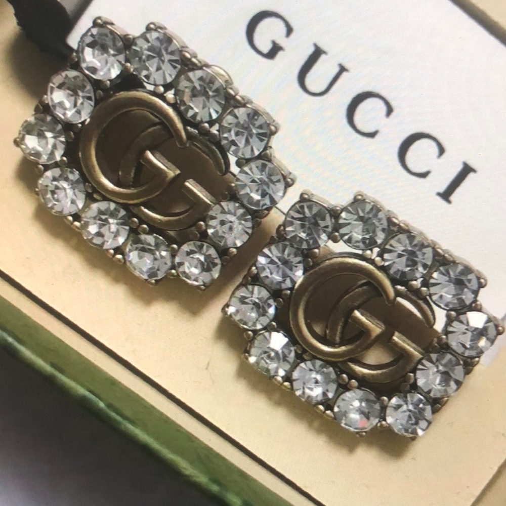 Gucci pearl LoGo earring